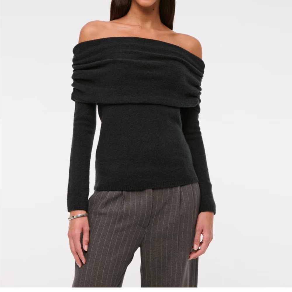 Abercrombie fold over off-the-shoulder black sweater NWT sz s, never worn!